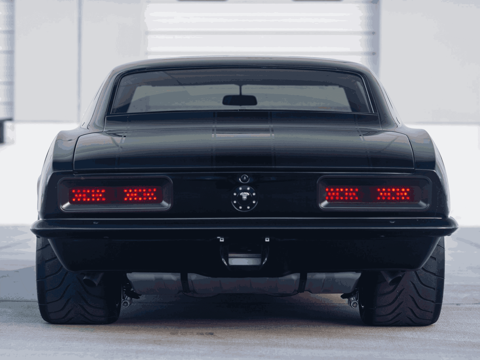 Chevrolet-Camaro-V8-5_11zon